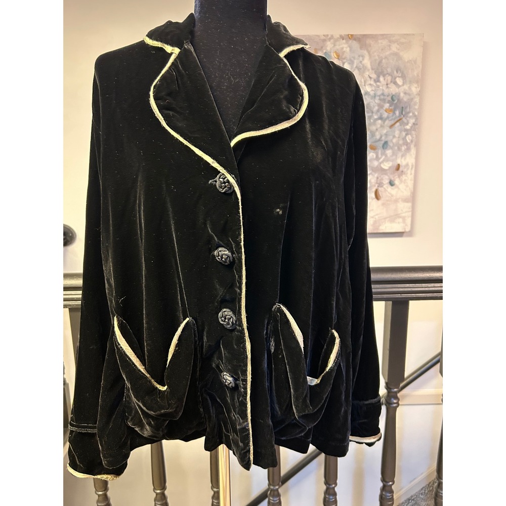 Niche Nilgun Derman Black Silk Velvet Jacket Gold Trim Knot Button Small USA
